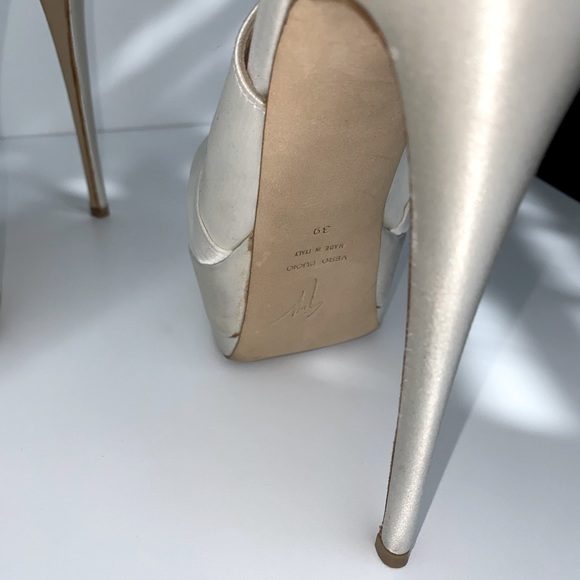 Guiseppe Zanotti Design Bridal High Heel Shoe - Picture 2 of 9